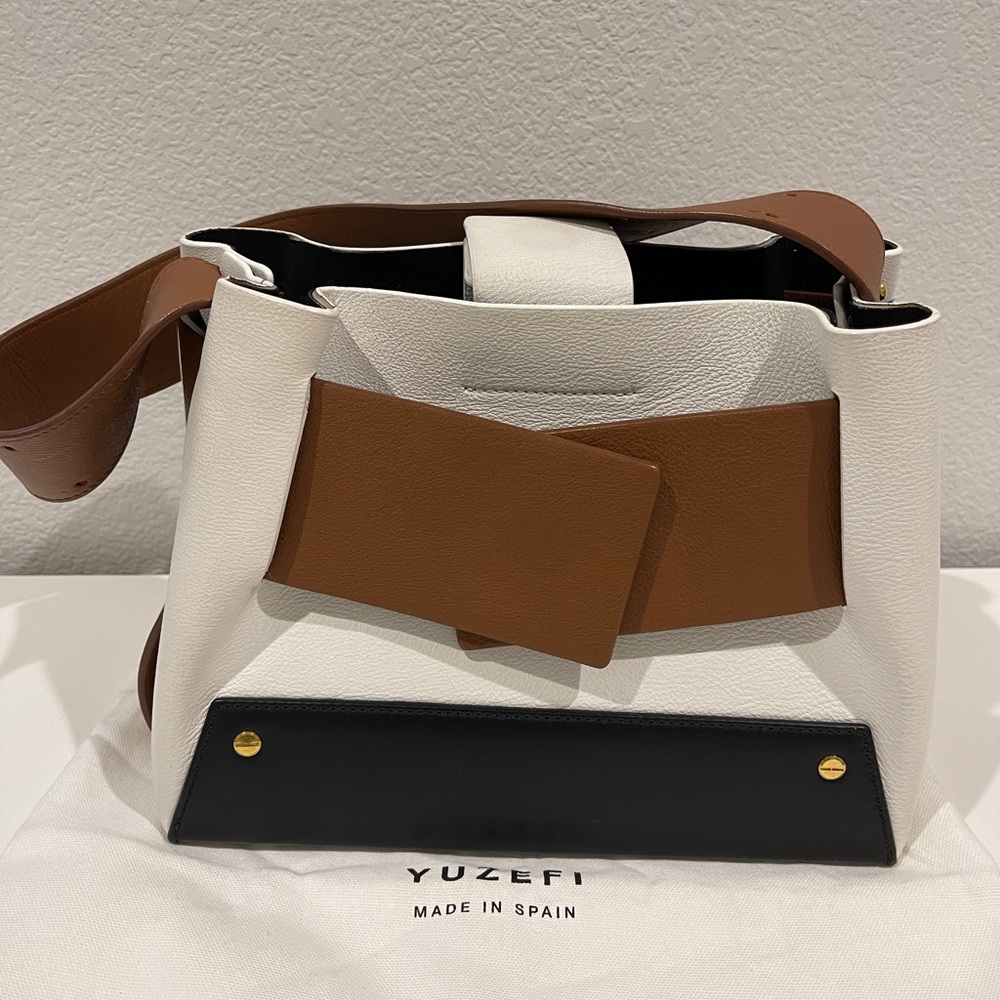Yuzefi leather shoulder bag